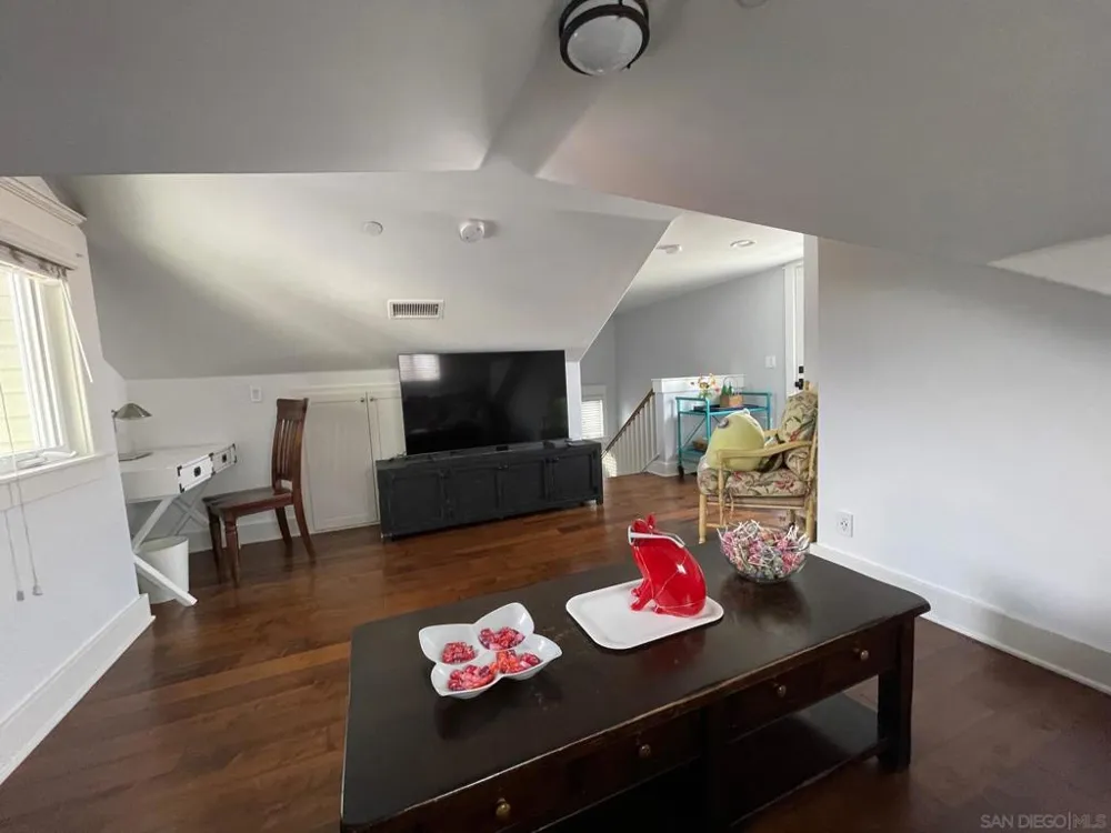 920 D Ave Coronado, CA 92118