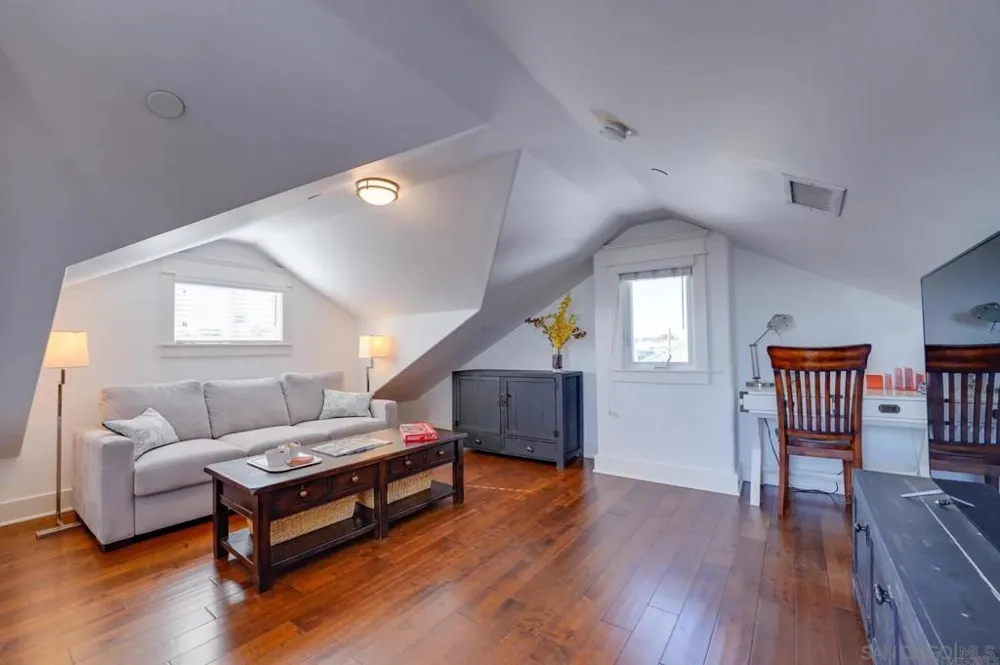920 D Ave Coronado, CA 92118