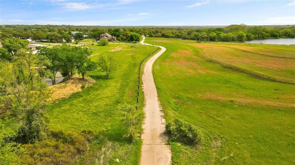 6885 County Road 518 Burleson, TX 76028