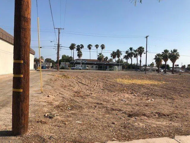132 Hobsonway Blythe, CA 92225