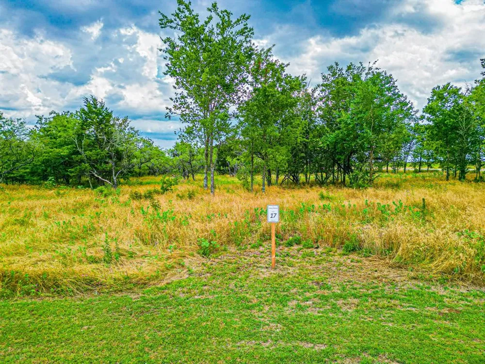 Grison Circle Corsicana, TX 75109