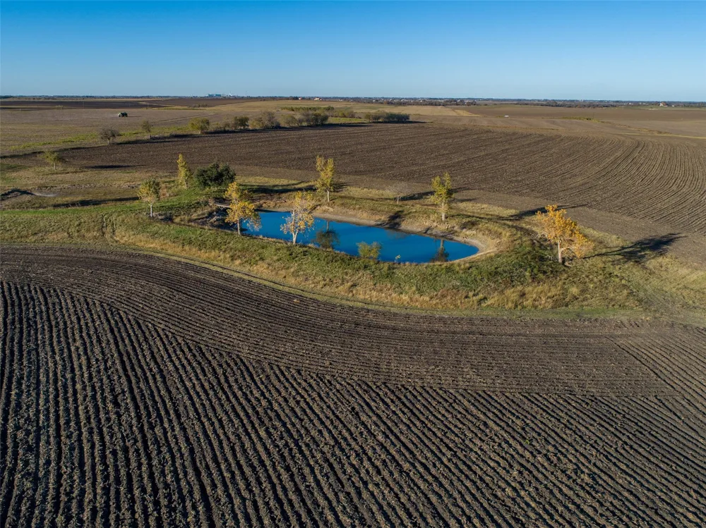 14914 Svenska Road Coupland, TX 78615