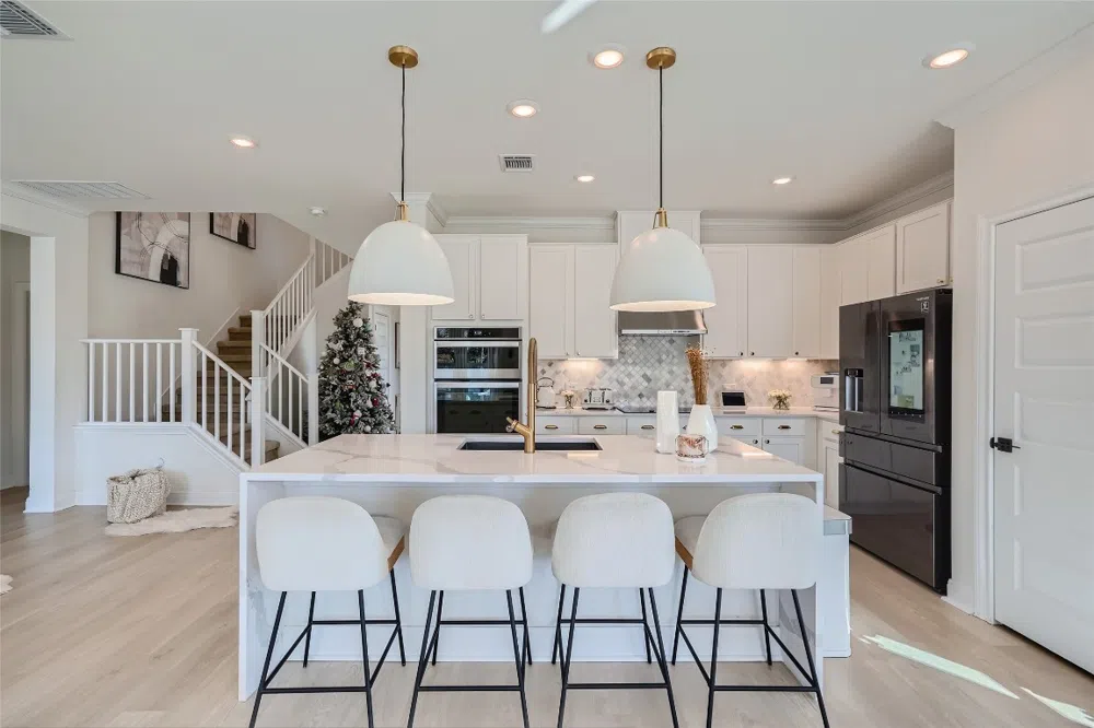 1137 Hemlen Cove Leander, TX 78641