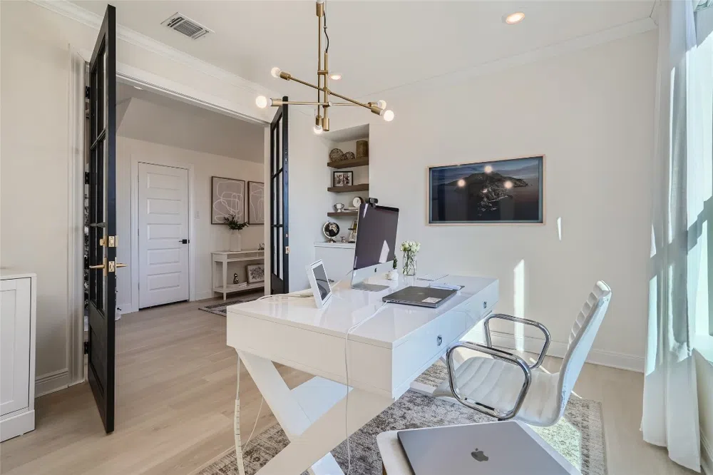 1137 Hemlen Cove Leander, TX 78641