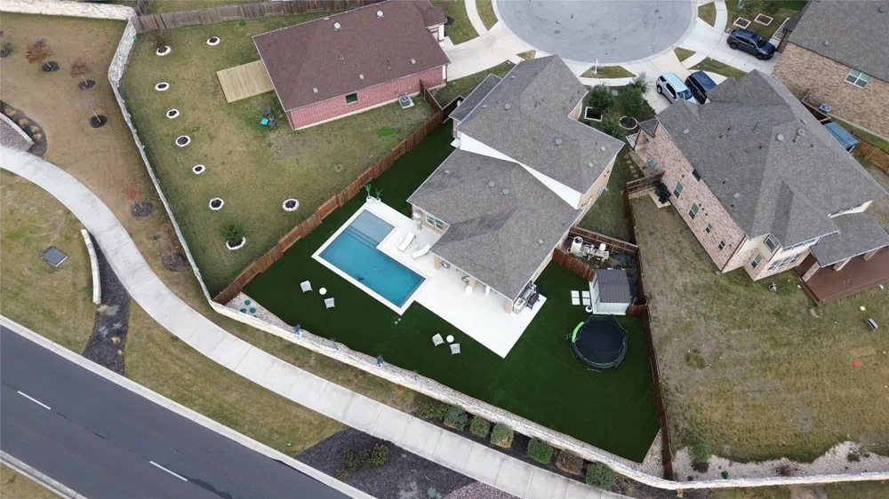 1137 Hemlen Cove Leander, TX 78641