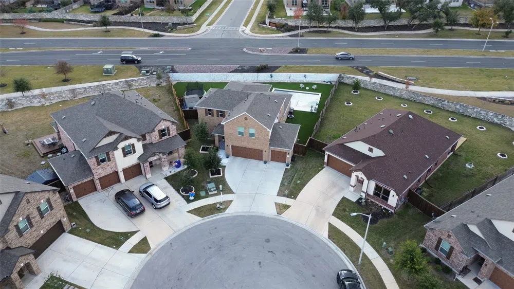 1137 Hemlen Cove Leander, TX 78641