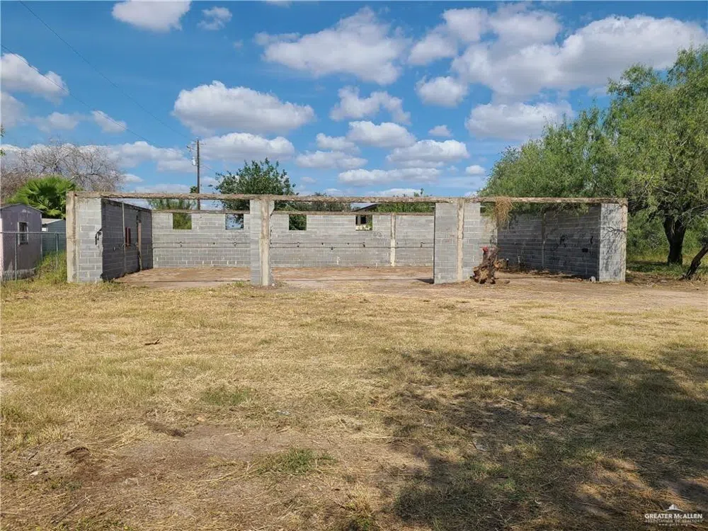 6418 EXPWY 281 Highway Edinburg, TX 78542