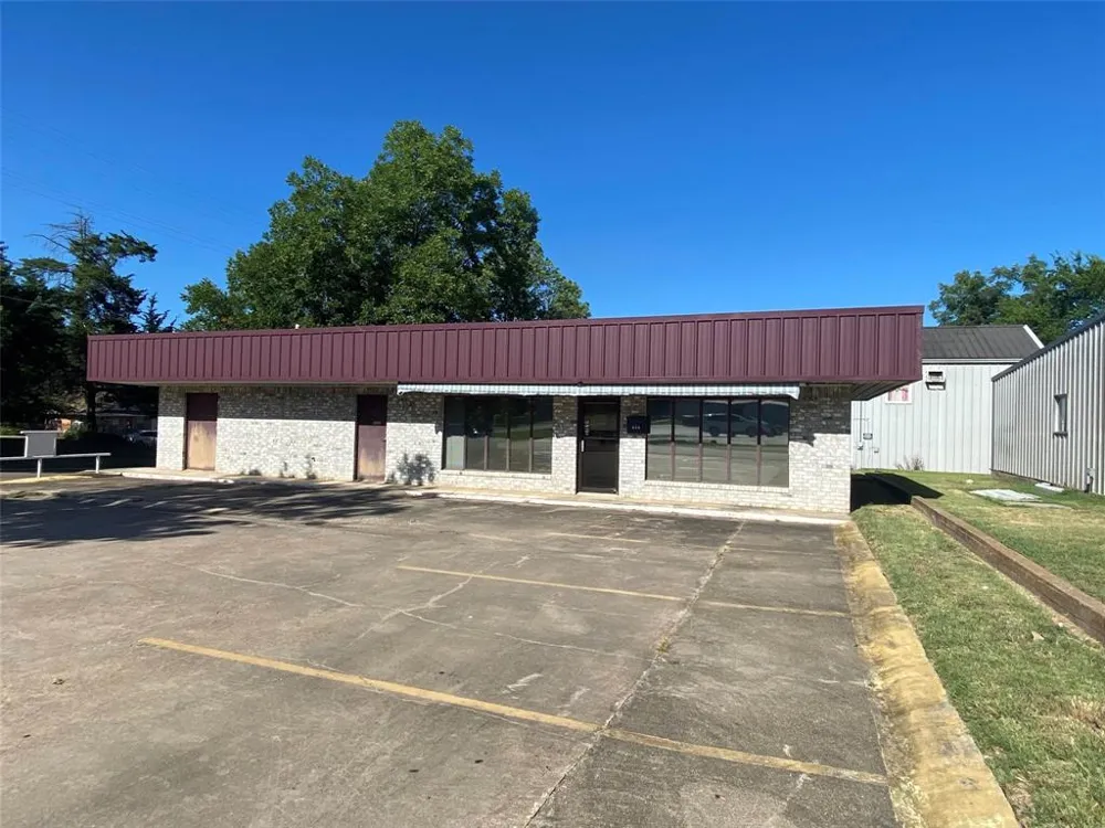 103 College Street Clarksville, TX 75426