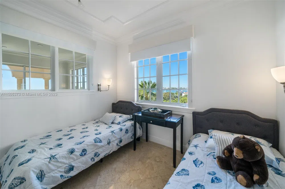 Address Not Shown Miami Beach, FL 33109