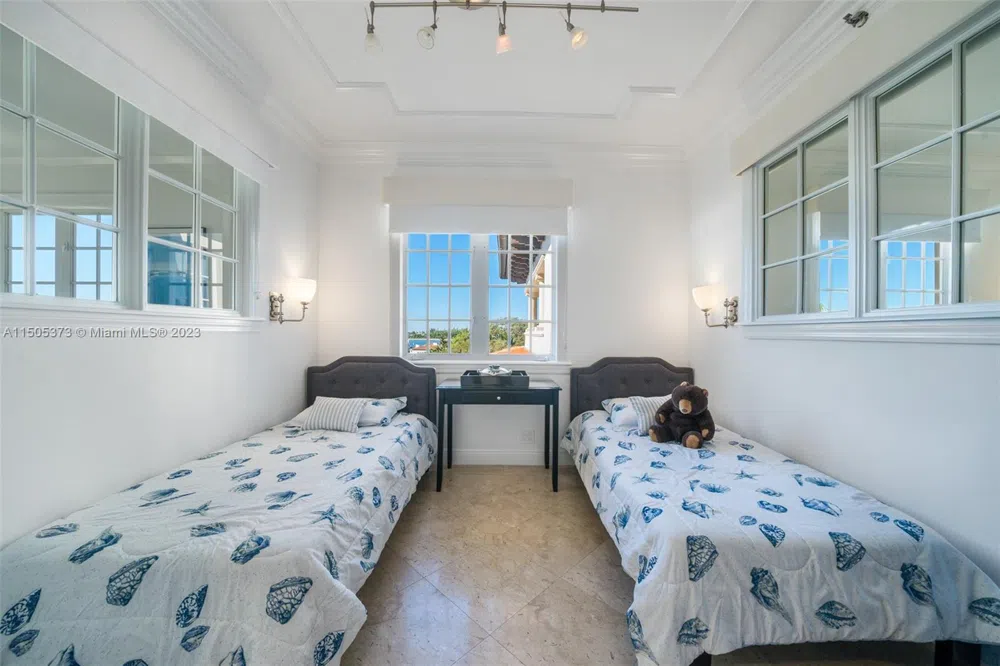 Address Not Shown Miami Beach, FL 33109
