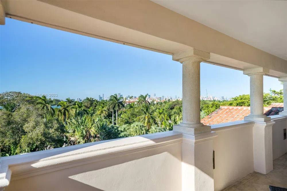 Address Not Shown Miami Beach, FL 33109