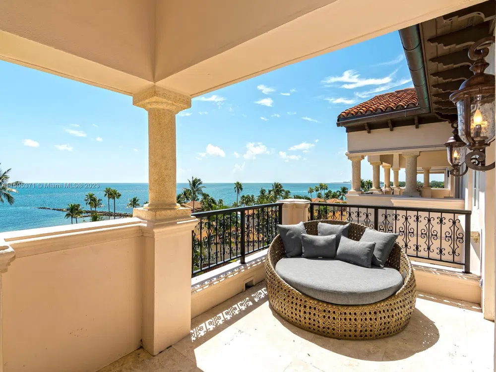 19251 FISHER ISLAND DRIVE #19251 Fisher Island, FL 33109