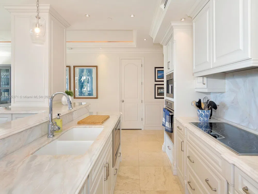 19251 FISHER ISLAND DRIVE #19251 Fisher Island, FL 33109