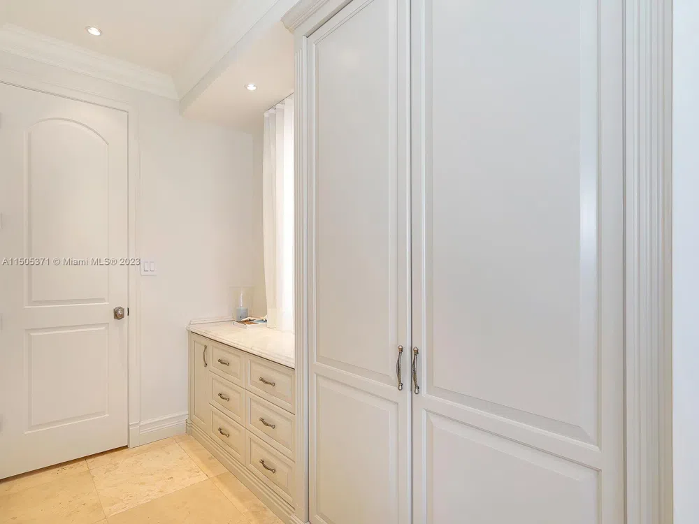 19251 FISHER ISLAND DRIVE #19251 Fisher Island, FL 33109