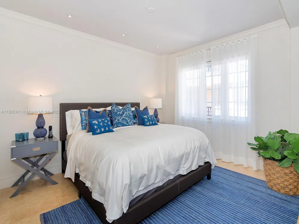 19251 FISHER ISLAND DRIVE #19251 Fisher Island, FL 33109