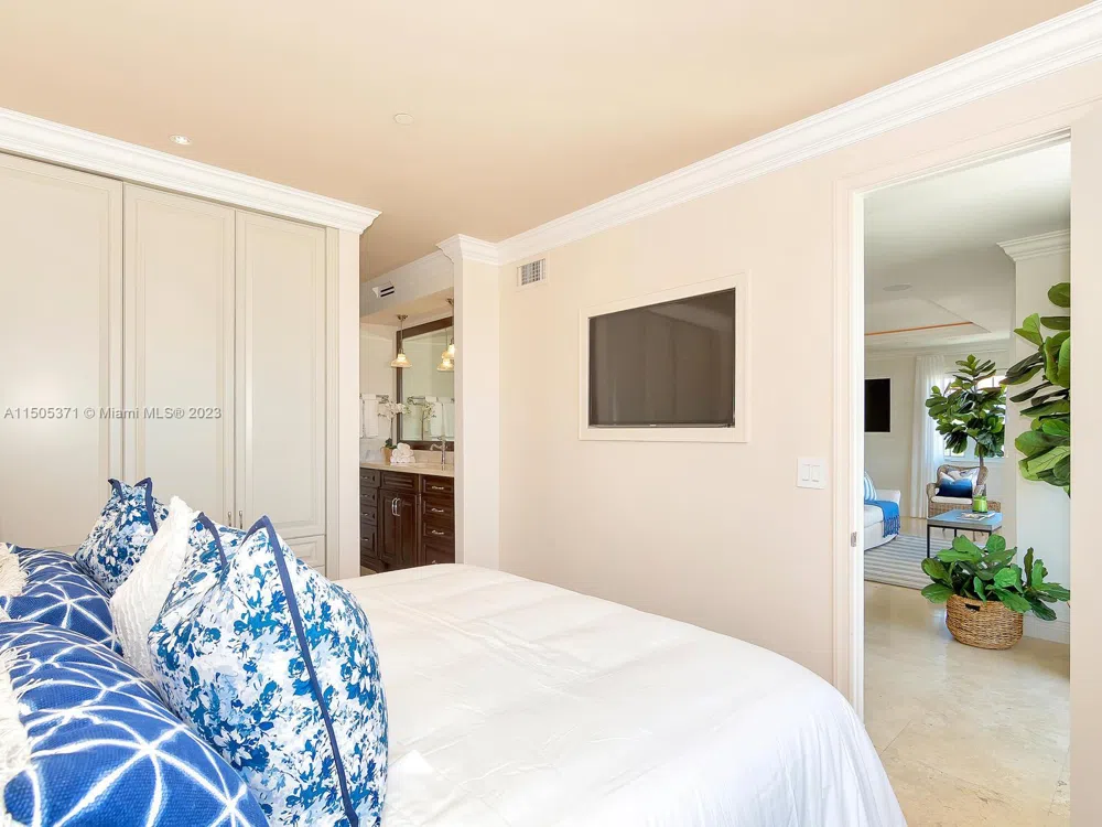19251 FISHER ISLAND DRIVE #19251 Fisher Island, FL 33109