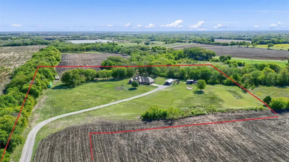 688 Harris Road Gunter, TX 75058