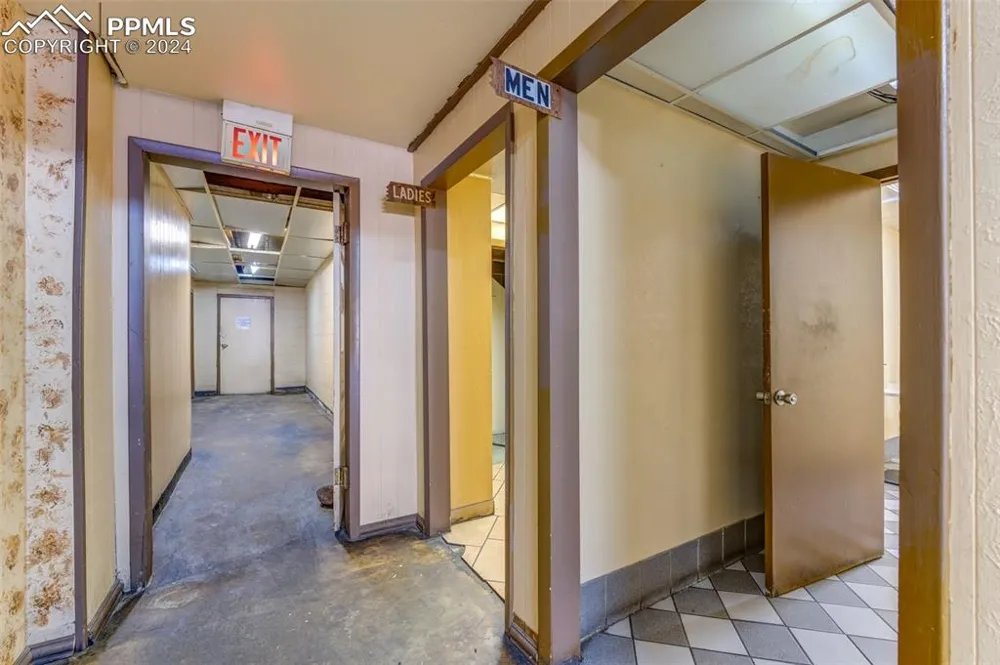 102-106 E Main Street Florence, CO 81226