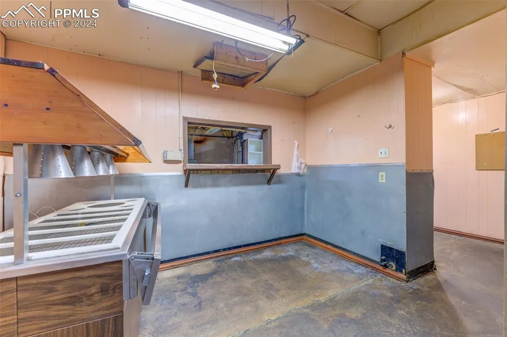 102-106 E Main Street Florence, CO 81226
