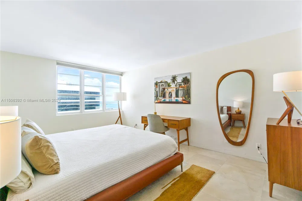 100 Lincoln Rd #1202 Miami Beach, FL 33139