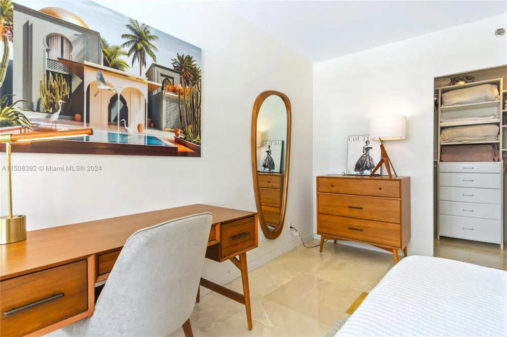 100 Lincoln Rd #1202 Miami Beach, FL 33139