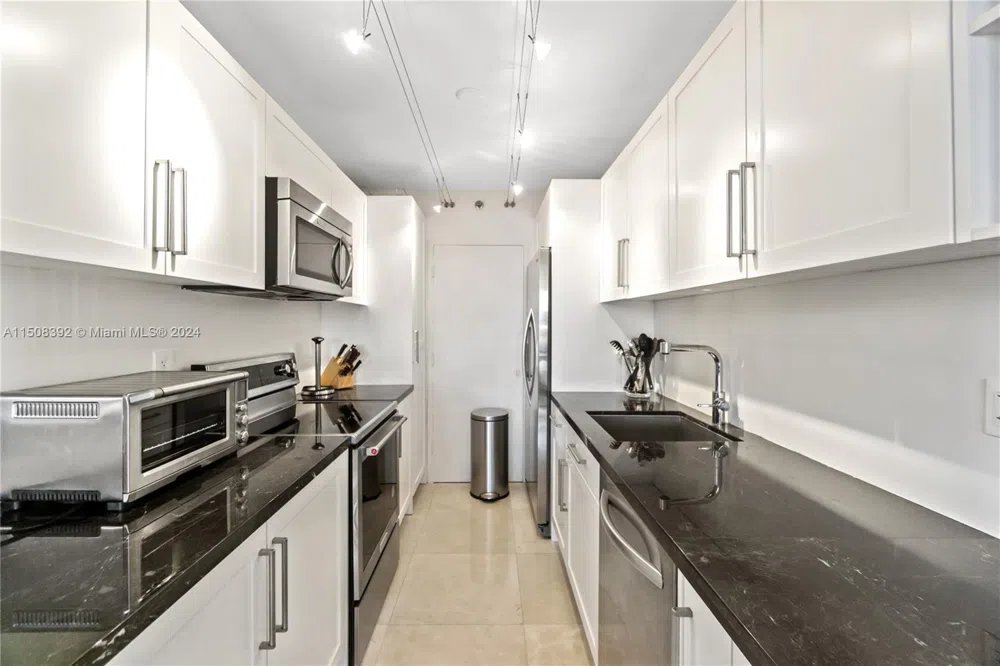 100 Lincoln Rd #1202 Miami Beach, FL 33139