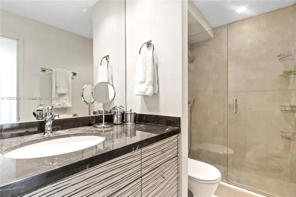 100 Lincoln Rd #1202 Miami Beach, FL 33139