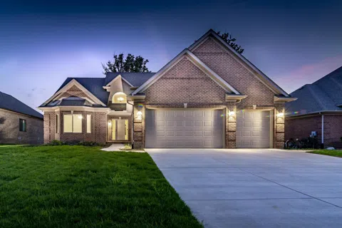 8118 Hunters Ridge Drive