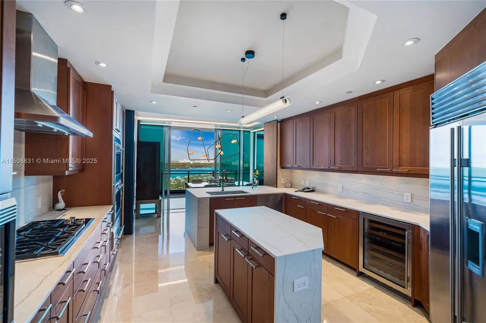 10295 E Collins Ave #1509 Bal Harbour, FL 33154