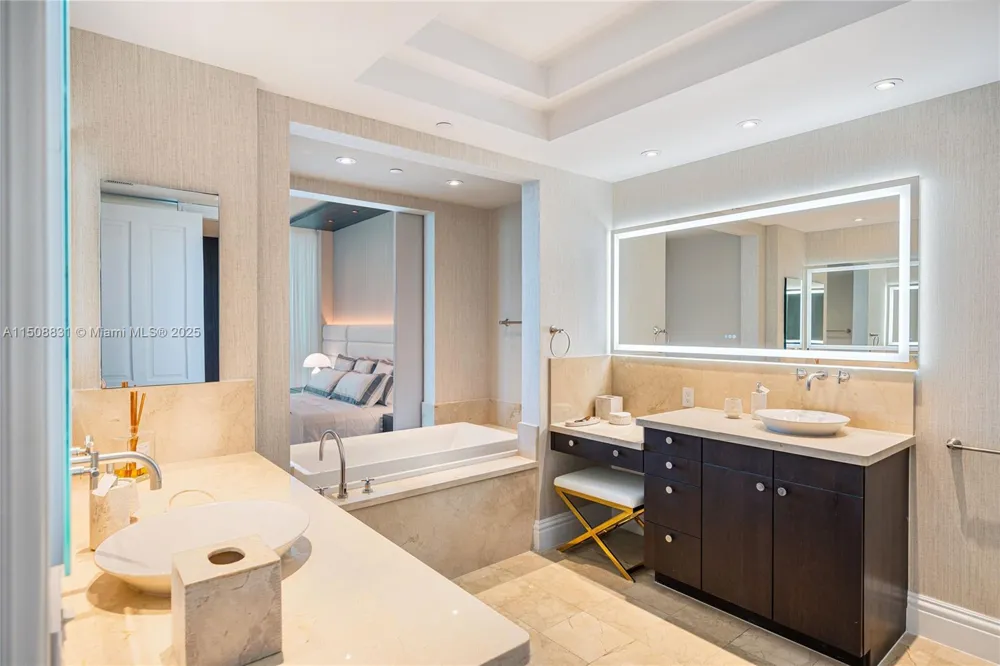 10295 E Collins Ave #1509 Bal Harbour, FL 33154