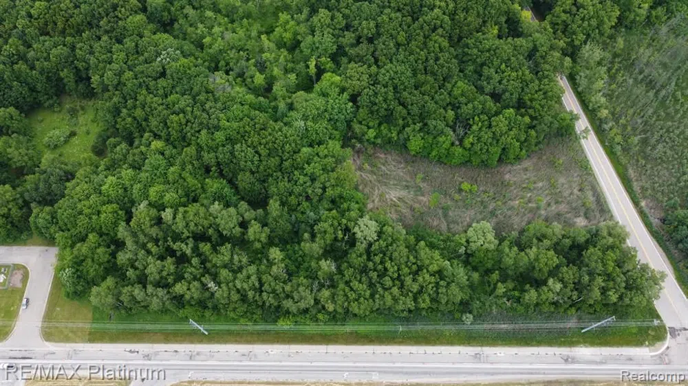 12071 HIGHLAND ROAD Hartland Township, MI 48353