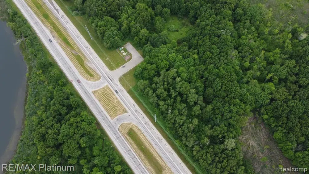 12071 HIGHLAND ROAD Hartland Township, MI 48353