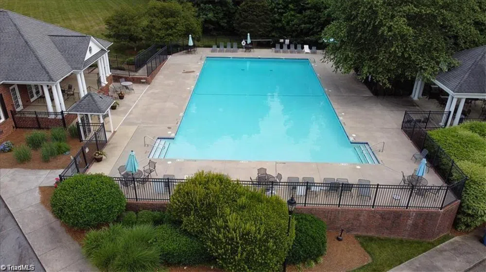 8194 Rob Roy Drive Summerfield, NC 27358