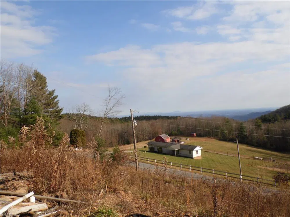 4143 Mountain View Road Glade Valley, NC 28627