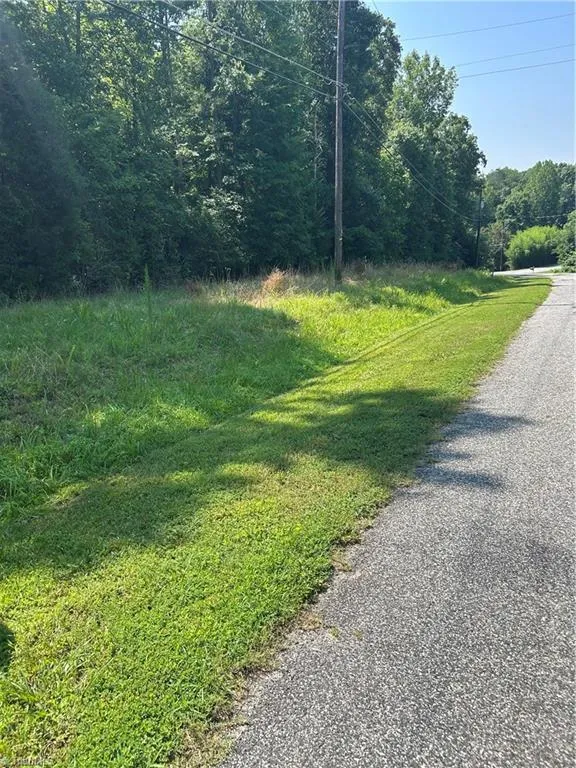255 Bowers Road Thomasville, NC 27360