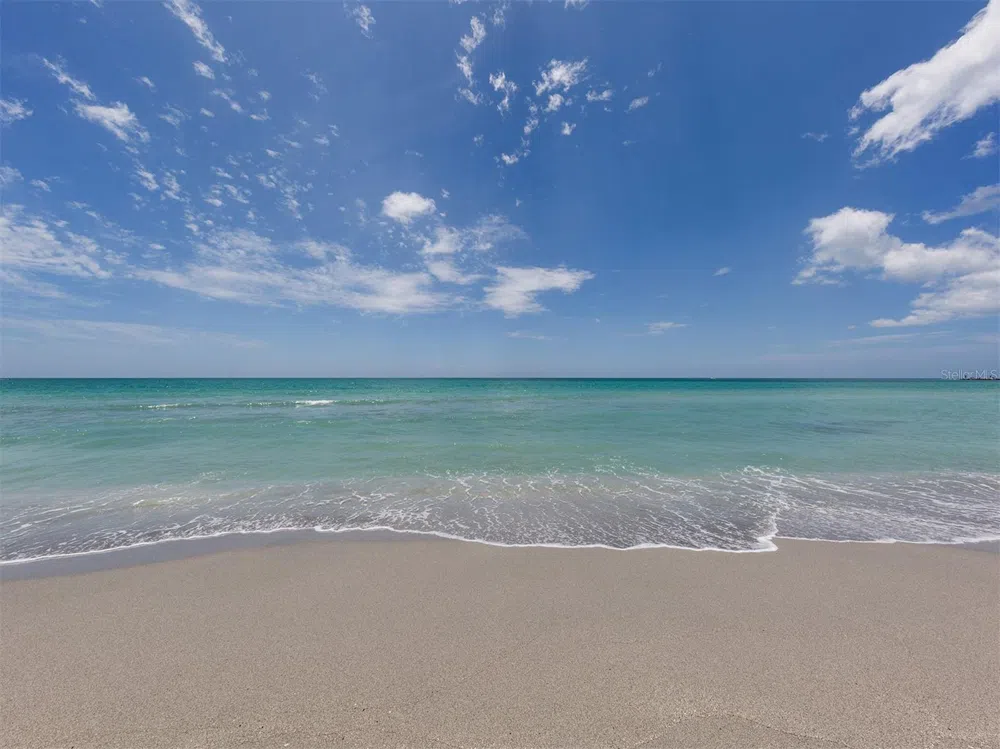 922 E VENICE AVENUE Venice, FL 34285