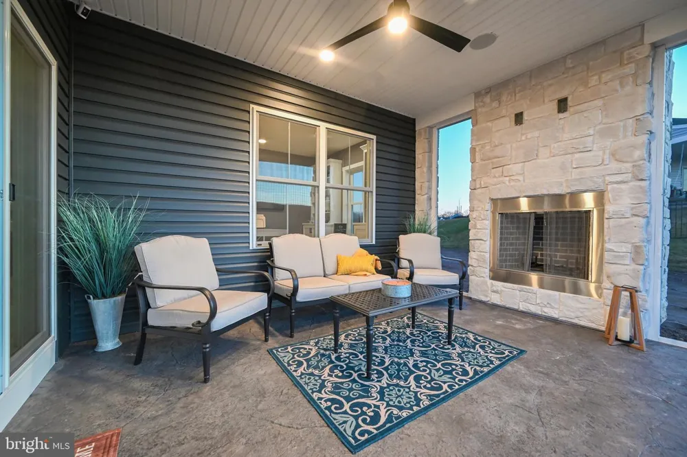 705 OXFORD DRIVE #39 - MODEL HOME York, PA 17406