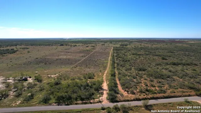 1913 County Road 3000 Pearsall, TX 78061