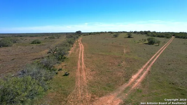 1913 County Road 3000 Pearsall, TX 78061