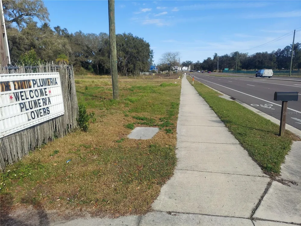 453 W DR MARTIN LUTHER KING JR BOULEVARD Seffner, FL 33584