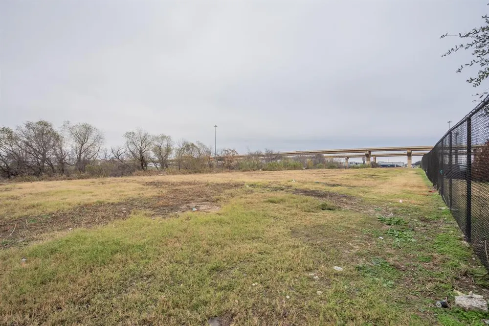 10900 Goodnight Lane Dallas, TX 75220