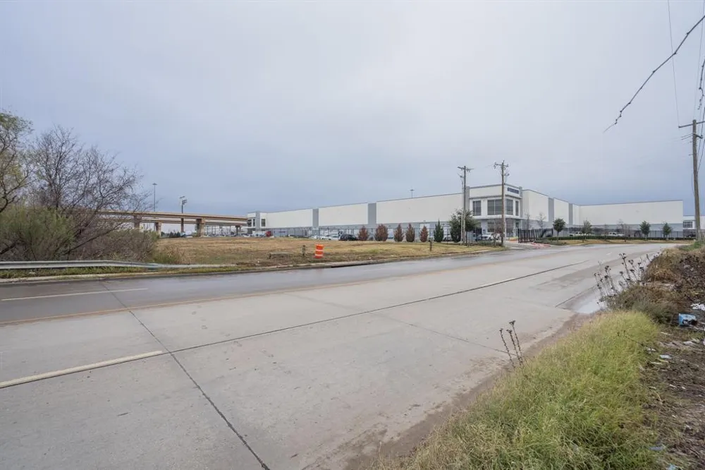 10900 Goodnight Lane Dallas, TX 75220