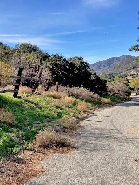 Calle Rosalito Green Valley, CA 91390