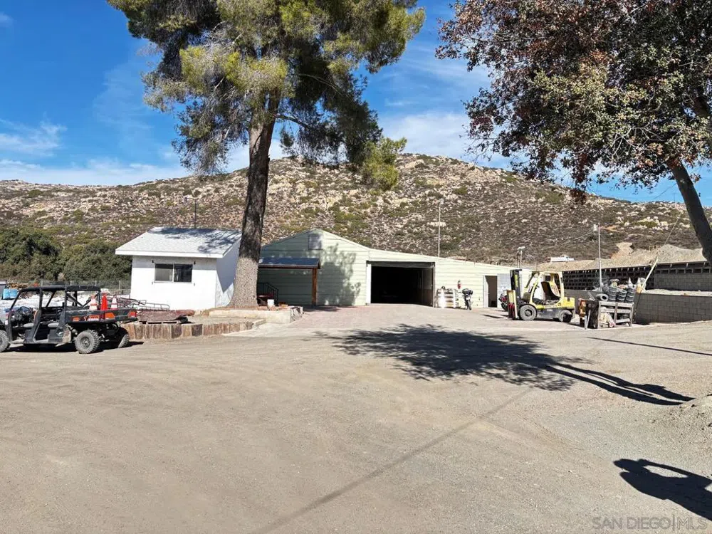 627 Emery Rd. Tecate, CA 91980