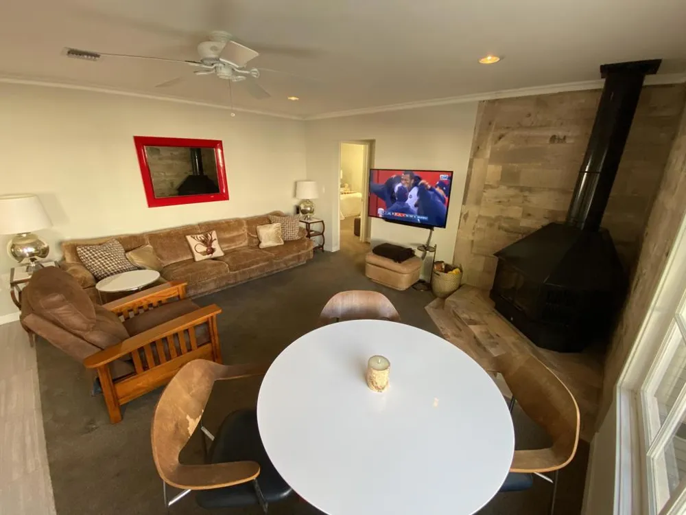 5623 Beck Avenue North Hollywood, CA 91601