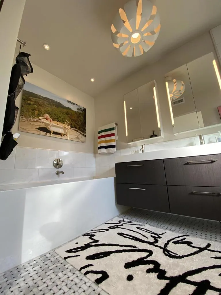5623 Beck Avenue North Hollywood, CA 91601