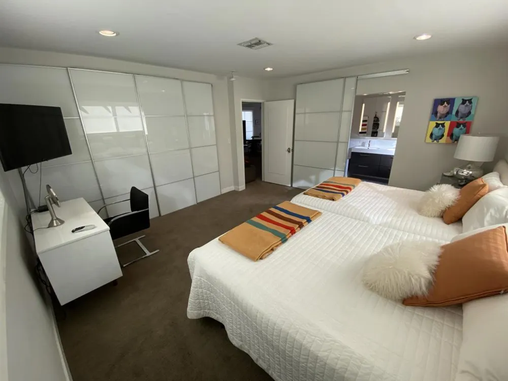 5623 Beck Avenue North Hollywood, CA 91601