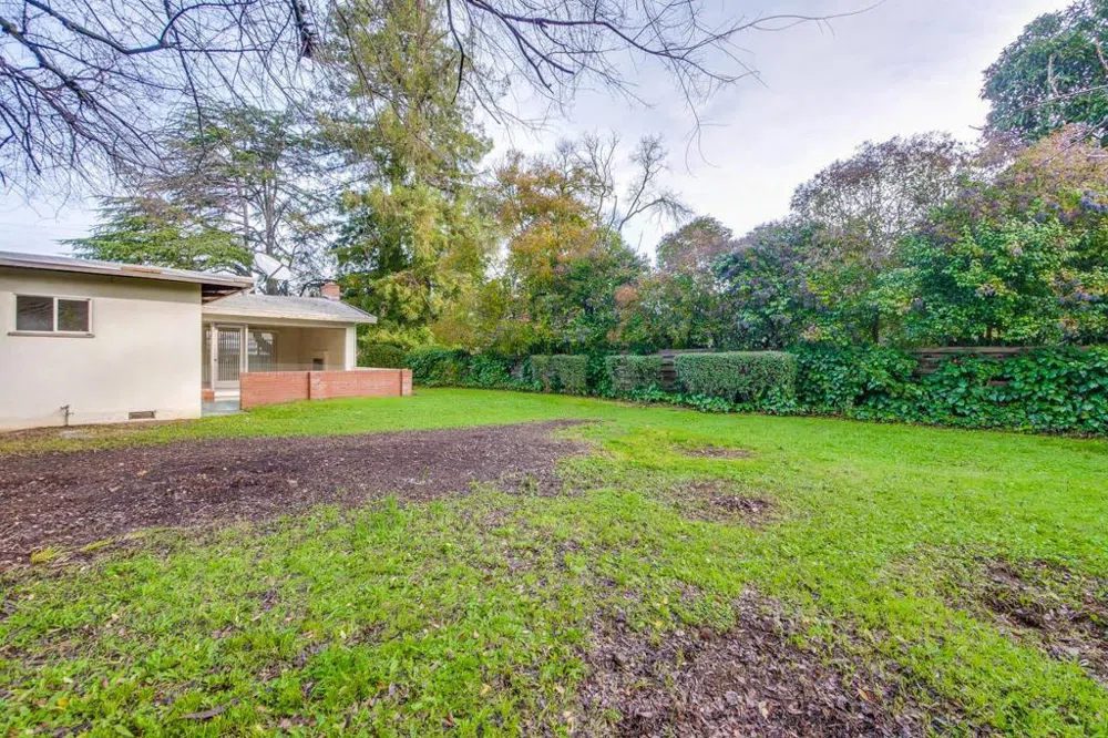 200 Almond Avenue Los Altos, CA 94022