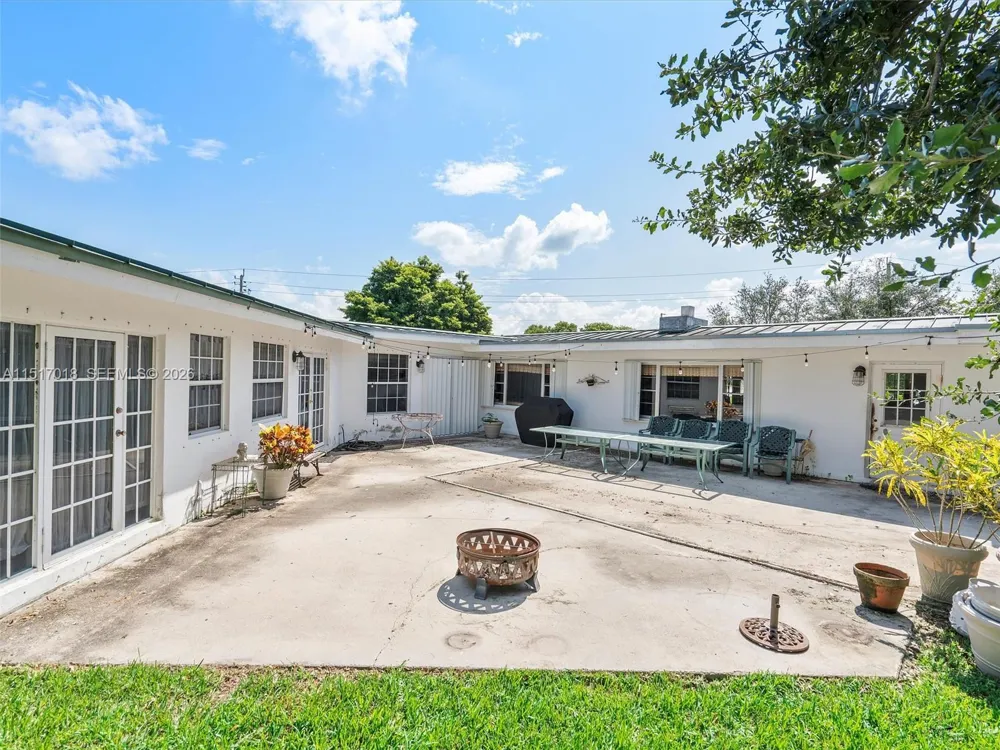 5901 SW 160th Ave Southwest Ranches, FL 33331