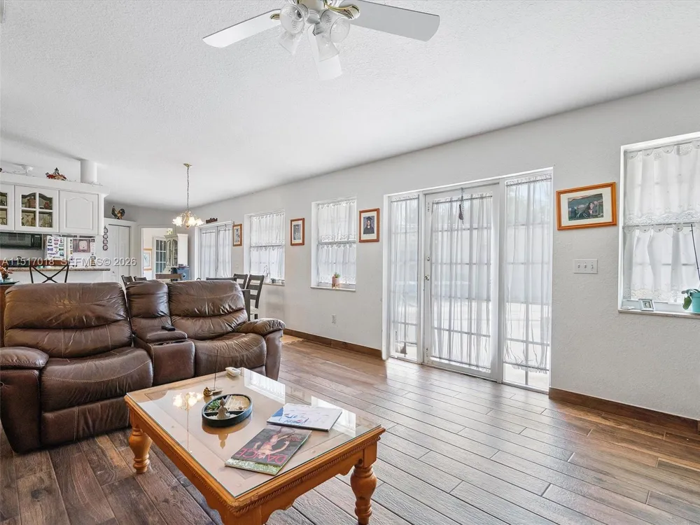 5901 SW 160th Ave Southwest Ranches, FL 33331